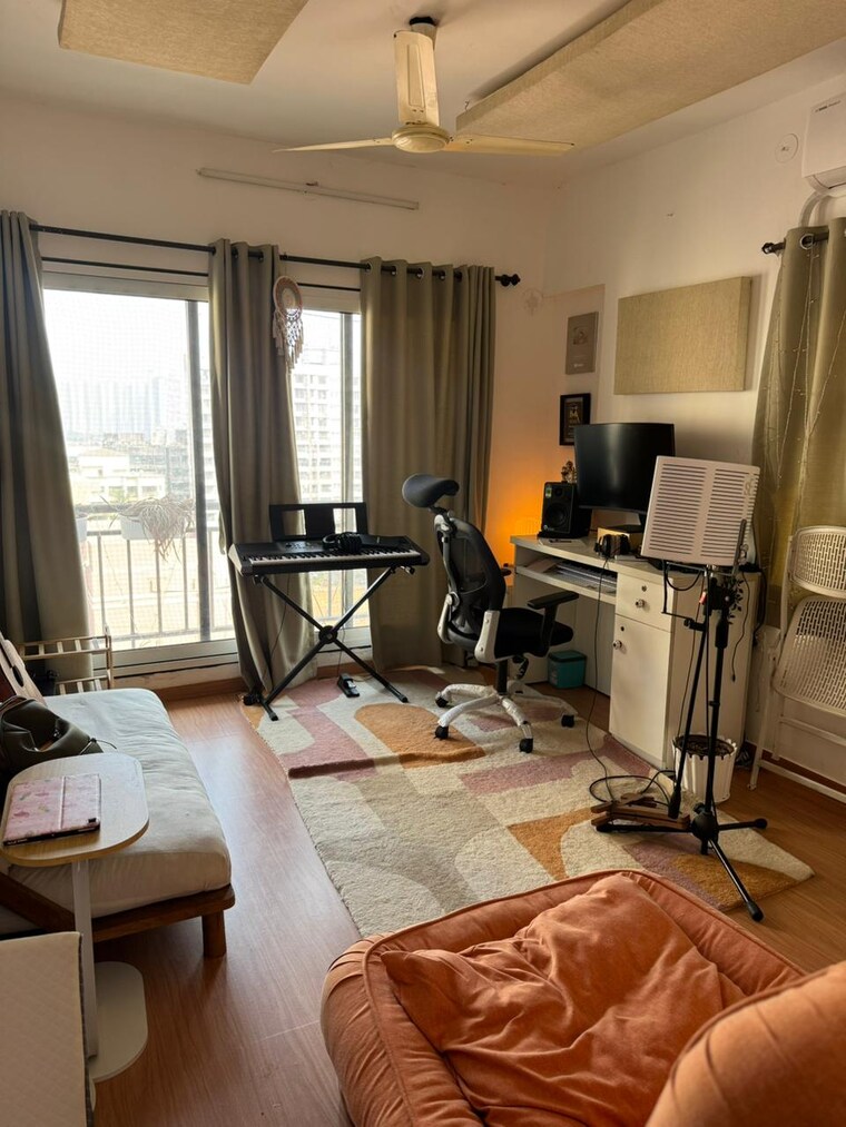 Master Bedroom, newtech-shastri-nagar 2.5 Bedroom 900 Sq.Ft. Apartment In Goregaon West Mumbai 9662161