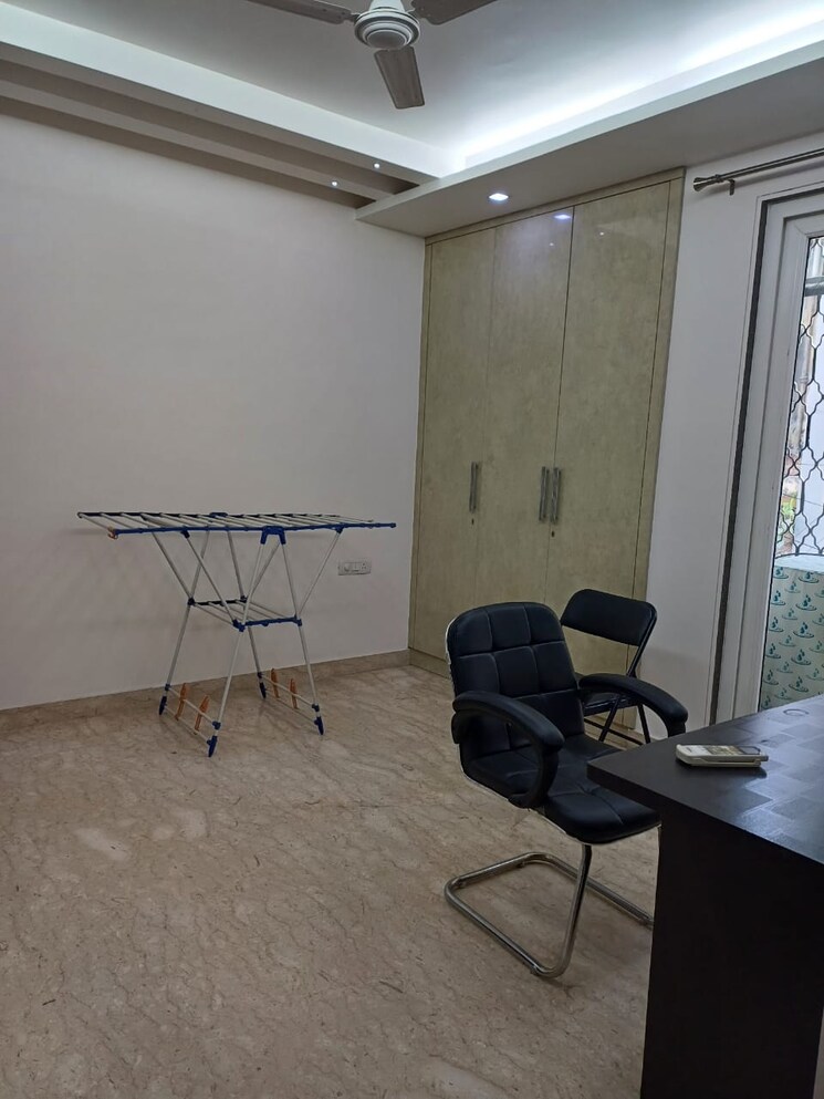 Team Area, jangpura 3 Bedroom 1800 Sq.Ft. Builder Floor In Jangpura Delhi 9656396