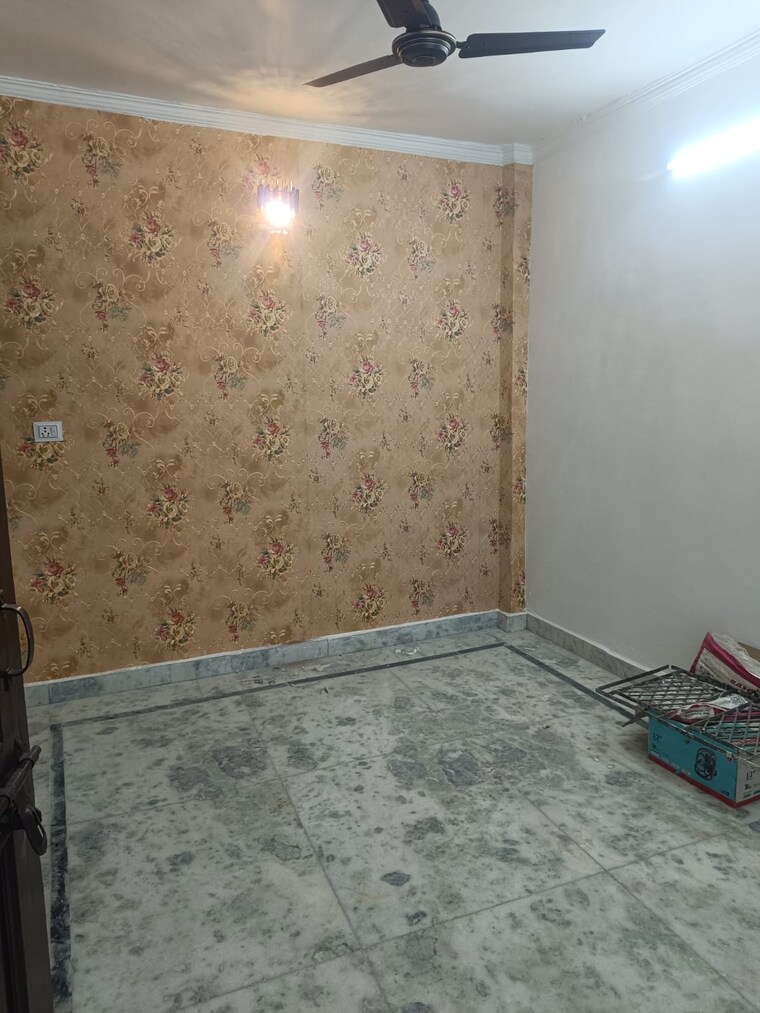 Room, uttam nagar west 1 Bedroom 460 Sq.Ft. Builder Floor In Uttam Nagar West Delhi 9637407