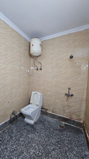Bathroom in 1 BHK Builder Floor at Saket – for Rent