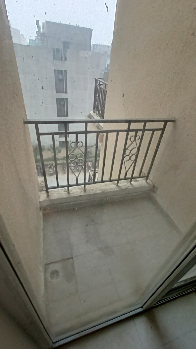 Balcony, signature-global-prime 2 Bedroom 573 Sq.Ft. Apartment In Sector 63a Gurgaon 9662246