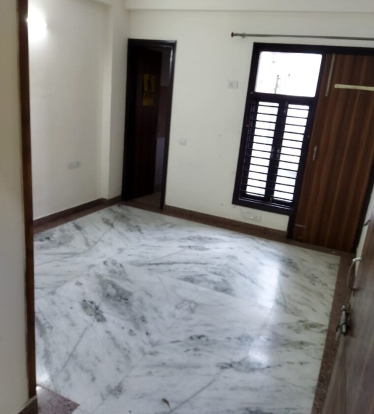 Room, sector 47 2 Bedroom 2000 Sq.Ft. Builder Floor In Sector 47 Gurgaon 9662217