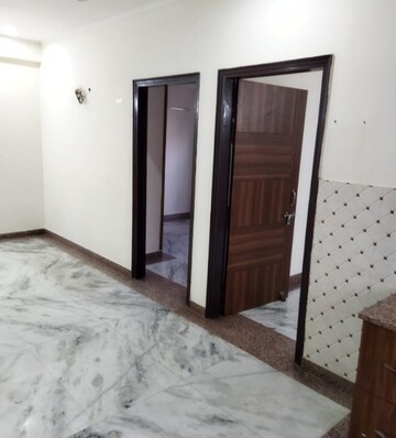 Room in 2 BHK Builder Floor at Sector 47 – for Rent