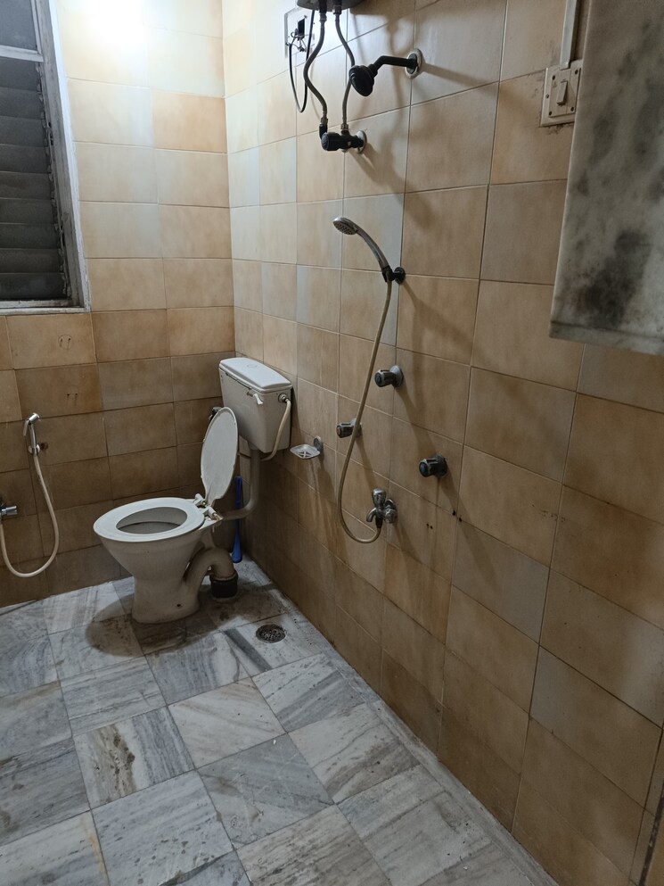 Bathroom, malad west Pg For Boys & Girls In Malad West 9662256