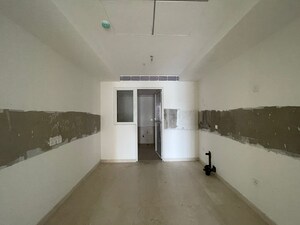 Room in 4 BHK Apartment at Mantri Blossom, Ashok Nagar – for Sale