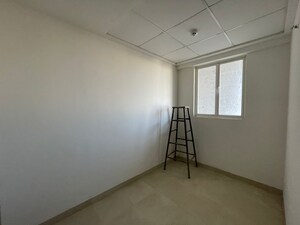 Room in 4 BHK Apartment at Mantri Blossom, Ashok Nagar – for Sale