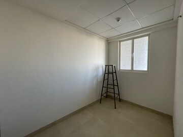 Room in 4 BHK Apartment at Mantri Blossom, Ashok Nagar – for Sale