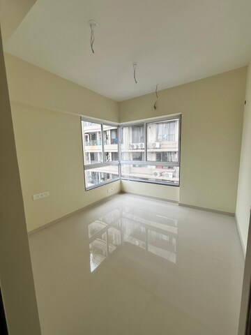 Room in 2 BHK Apartment at Borivali East – for Rent