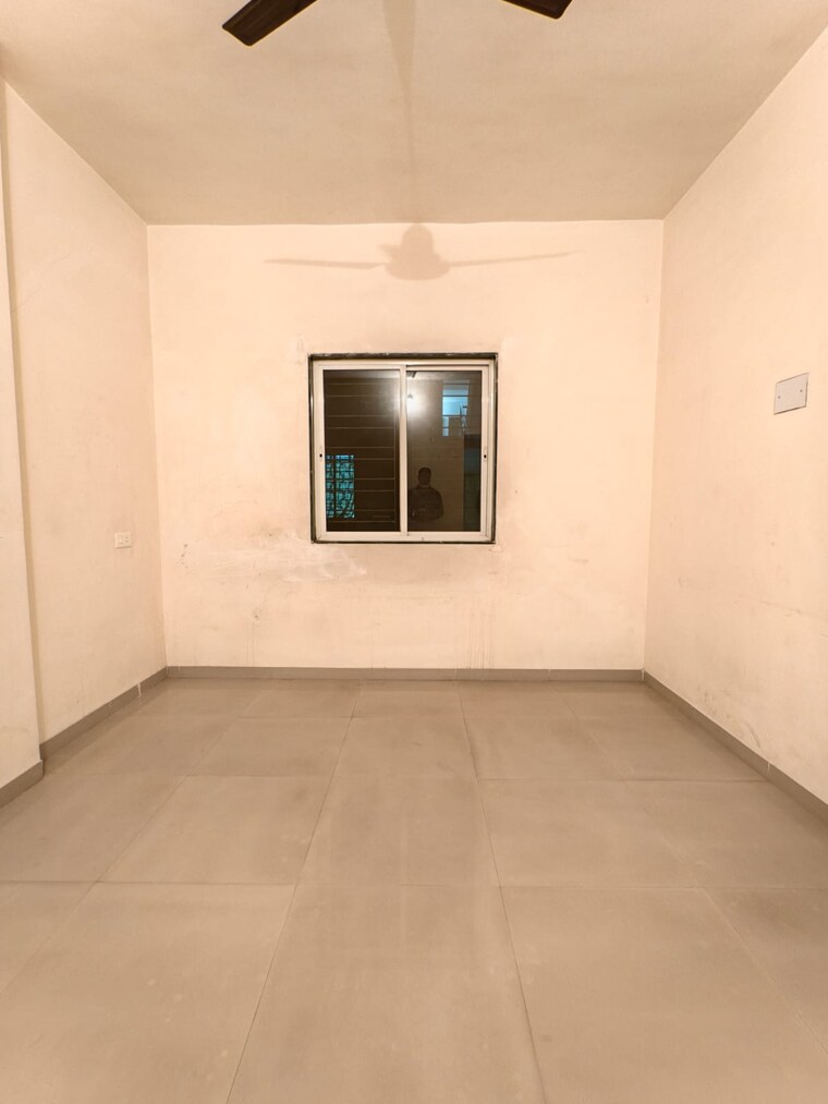 Room, narhe 2 Bedroom 1300 Sq.Ft. Apartment In Narhe Pune 9662289