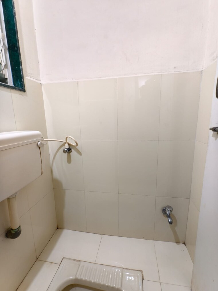 Bathroom, narhe 2 Bedroom 1300 Sq.Ft. Apartment In Narhe Pune 9662289