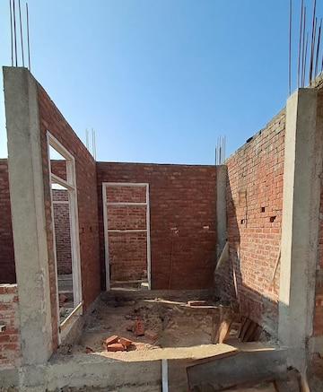 Parking in 2 BHK Independent House at Sgpgi – for Sale