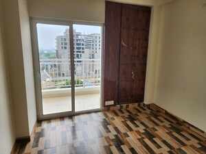 3 BHK Apartment For Sale in KM Residency, Raj Nagar Extension