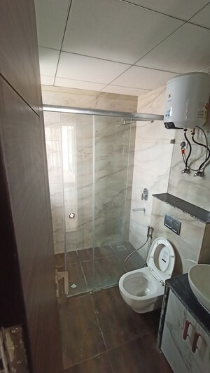 Bathroom in 5 BHK Apartment at Sector 52 – for Rent