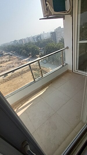 Balcony in 5 BHK Apartment at Sector 52 – for Rent