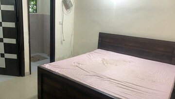 Bedroom in 1 BHK Builder Floor at DLF The Grove, Sector 54 – for Rent