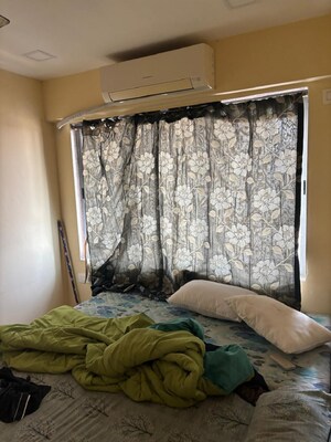 Bedroom in 1 RK Apartment at Bandra West – for Rent