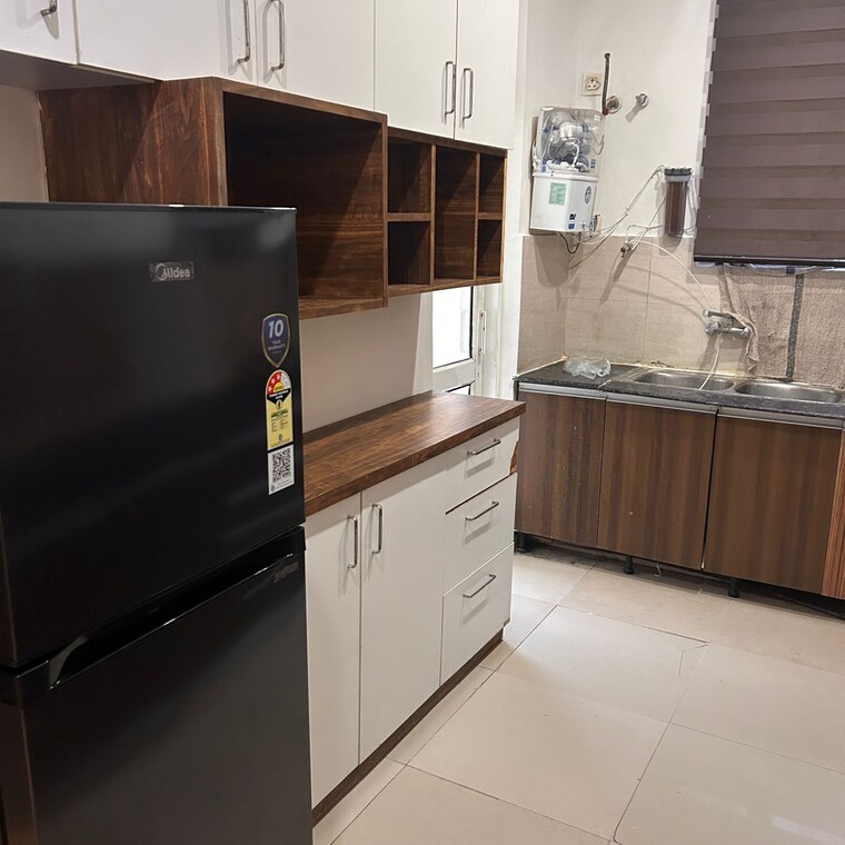 Kitchen, trishla-city 3 Bedroom 1550 Sq.Ft. Apartment In High Ground Zirakpur 9662314