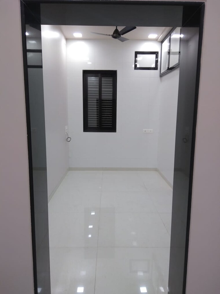 Bathroom, andheri east Commercial Office Space 500 Sq.Ft. In Andheri East Mumbai 9662201