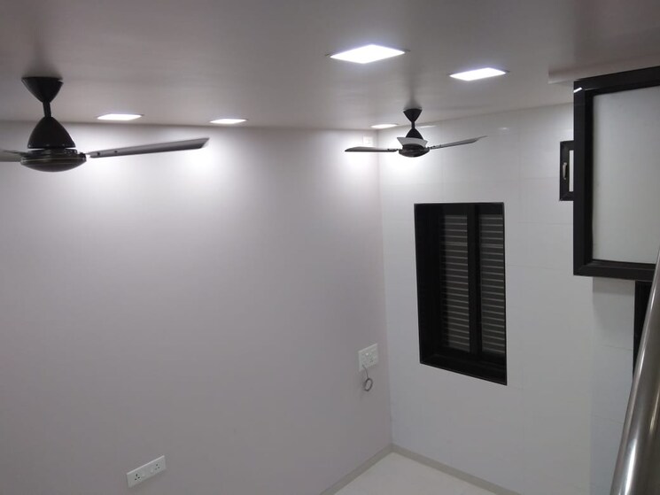 Room, andheri east Commercial Office Space 500 Sq.Ft. In Andheri East Mumbai 9662201