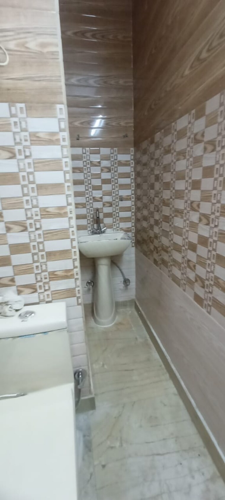 Bathroom, govindpuri 2 Bedroom 560 Sq.Ft. Builder Floor In Govindpuri Delhi 9662351