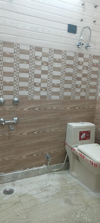 2 BHK Builder Floor for Sale in Govindpuri, Delhi