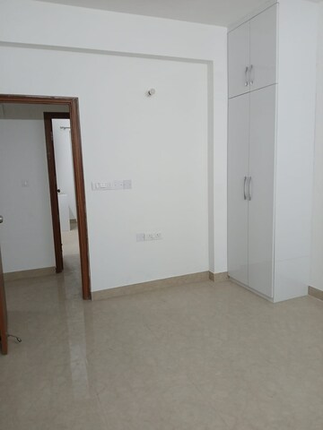 Room in 3 BHK Apartment at Stellar One, Sector 1 Greater Noida – for Sale