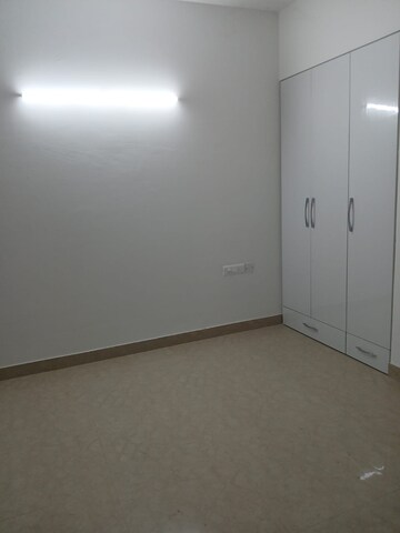 Room in 3 BHK Apartment at Stellar One, Sector 1 Greater Noida – for Sale