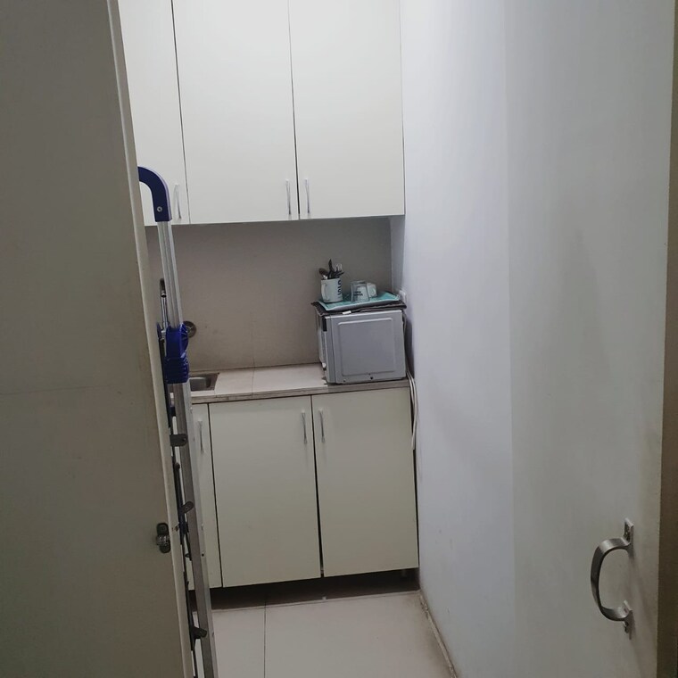 Bathroom, dlf-cross-point Commercial Office Space 930 Sq.Ft. In Sector 28 Gurgaon 9662367