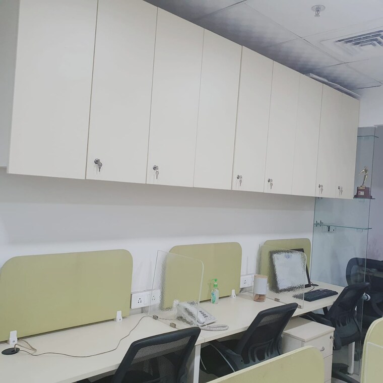 Team Area, dlf-cross-point Commercial Office Space 930 Sq.Ft. In Sector 28 Gurgaon 9662367