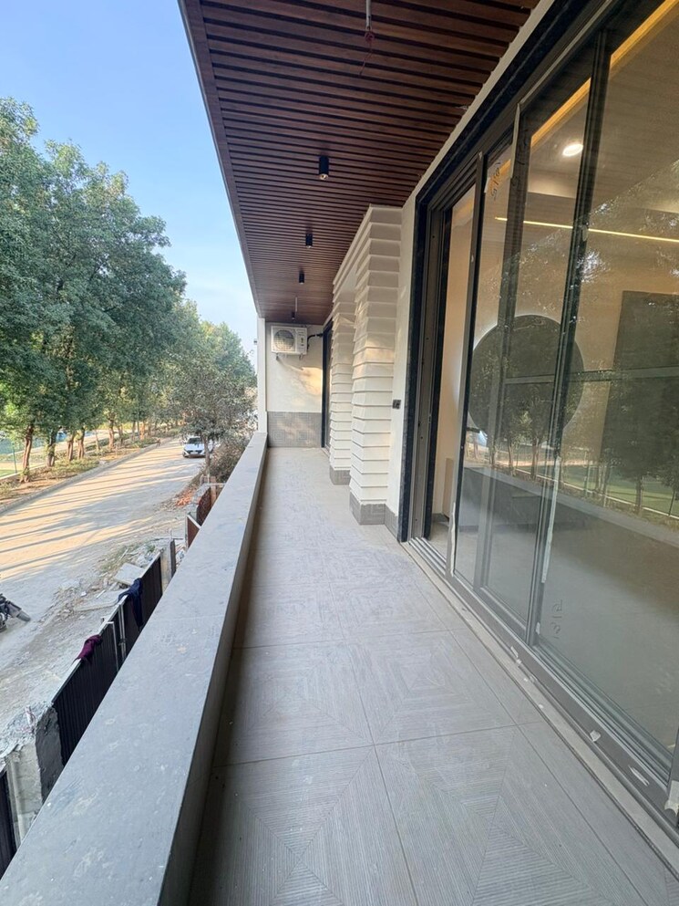 Balcony, puri-aman-vilas 4 Bedroom 350 Sq.Yd. Builder Floor In Sector 89 Faridabad 9662417