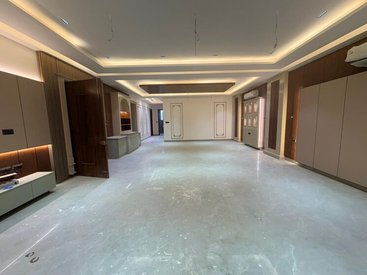 Room, puri-aman-vilas 4 Bedroom 350 Sq.Yd. Builder Floor In Sector 89 Faridabad 9662417