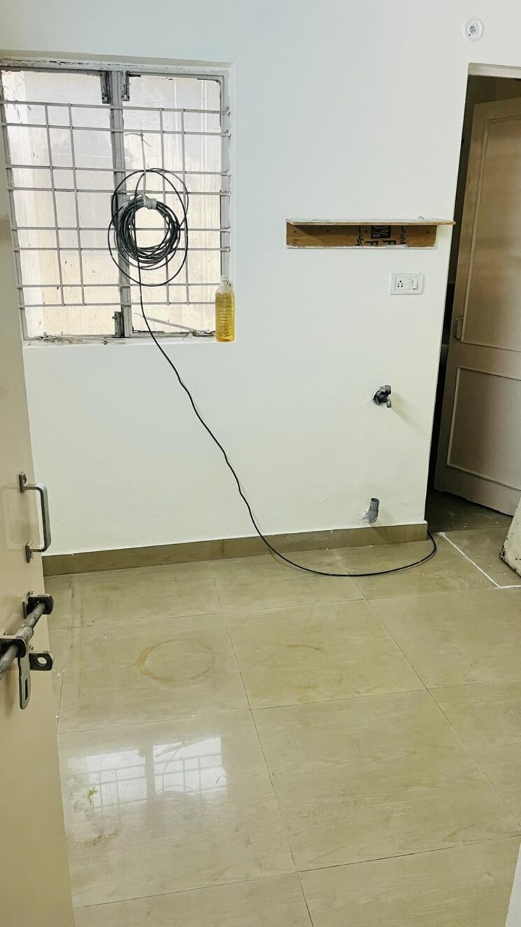 Room, jal-vayu-vihar-noida 2 Bedroom 1294 Sq.Ft. Apartment In Sector 21 Noida 9662394