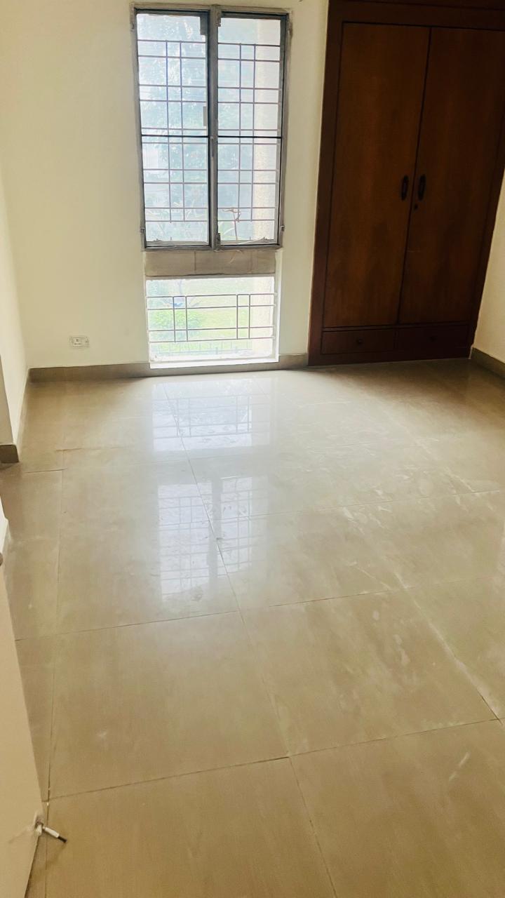 2 BHK Apartment For Sale in Jal Vayu Vihar Noida