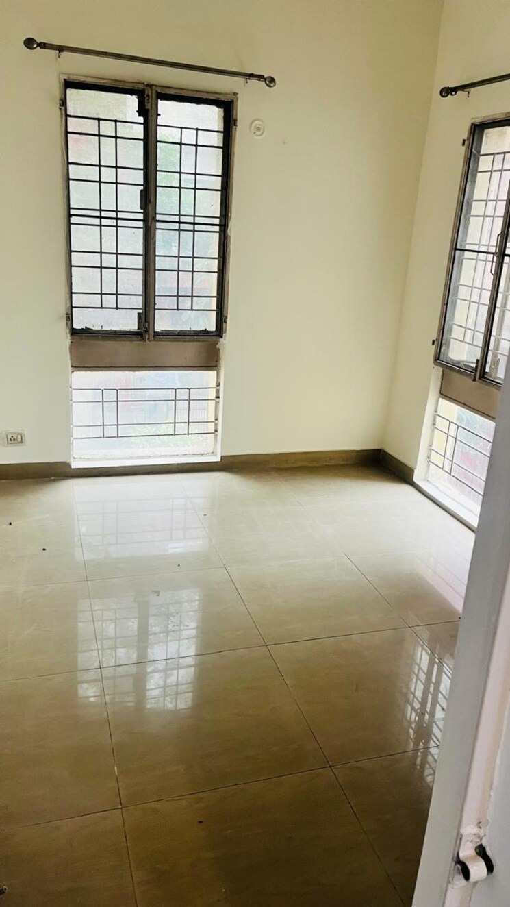 Room, jal-vayu-vihar-noida 2 Bedroom 1294 Sq.Ft. Apartment In Sector 21 Noida 9662394