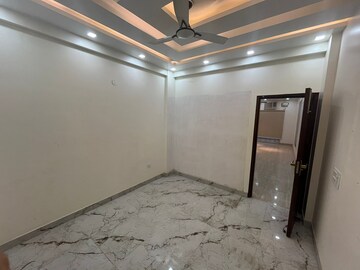 Room in 4 BHK Apartment at Puri Aman Vilas, Sector 89 – for Rent