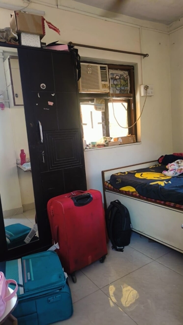 Team Area, kunj-vihar 1 Bedroom 40000 Sq.Ft. Apartment In Santacruz East Mumbai 9662420