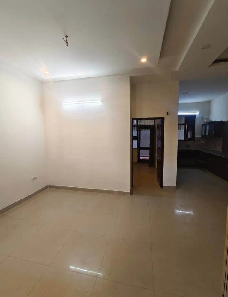 Room, dhakoli 2 Bedroom 130 Sq.Yd. Apartment In Dhakoli Zirakpur 9662418