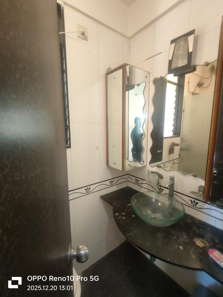 Attached Bathroom, lake-florence 2 Bedroom 910 Sq.Ft. Apartment In Powai Mumbai 9662429