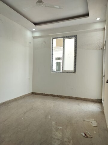 Room in 3 BHK Builder Floor at Ashoka NCR Green Extension, Sector 1 Greater Noida – for Sale