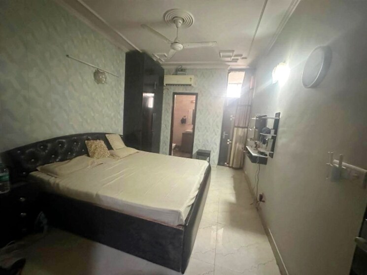 Master Bedroom, east of kailash 3 Bedroom 2300 Sq.Ft. Builder Floor In East Of Kailash Delhi 9662473