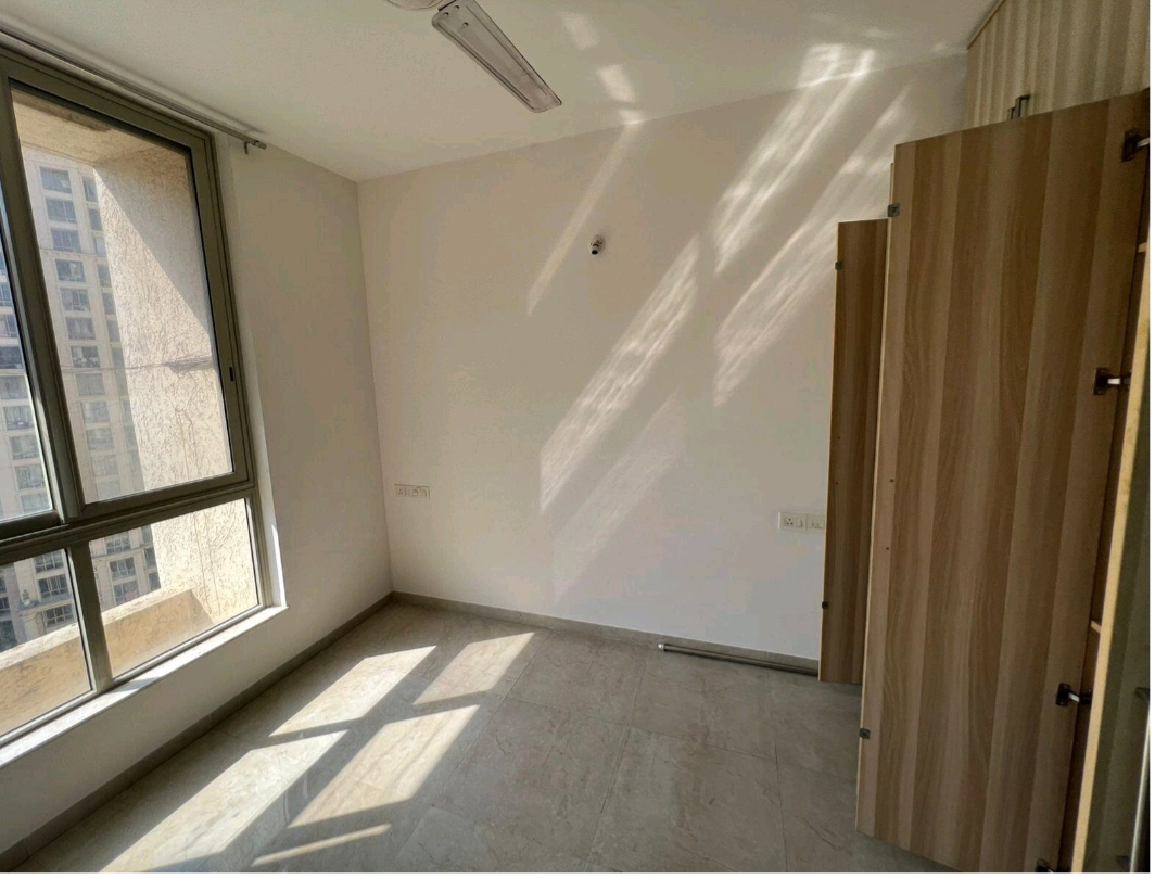 2 BHK Apartment For Rent in Hiranandani Estate Rodas Enclave