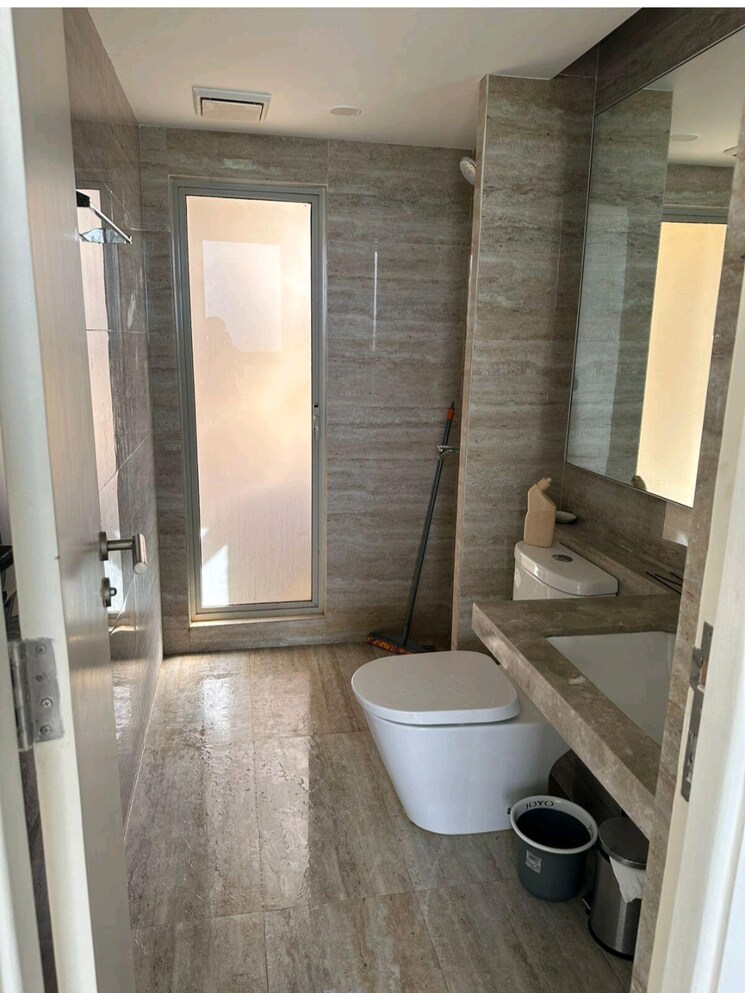 Bathroom, hiranandani-estate-rodas-enclave 2 Bedroom 727 Sq.Ft. Apartment In Ghodbunder Road Thane 9662445