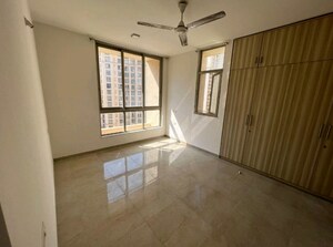 Room in 2 BHK Apartment at Hiranandani Estate Rodas Enclave, Ghodbunder Road – for Rent