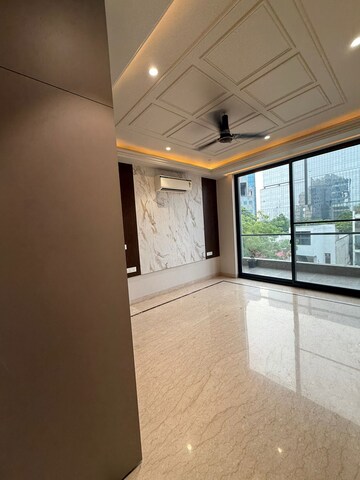 Room in 4 BHK Builder Floor at Ansal Sushant Apartments, Sushant Lok I – for Rent