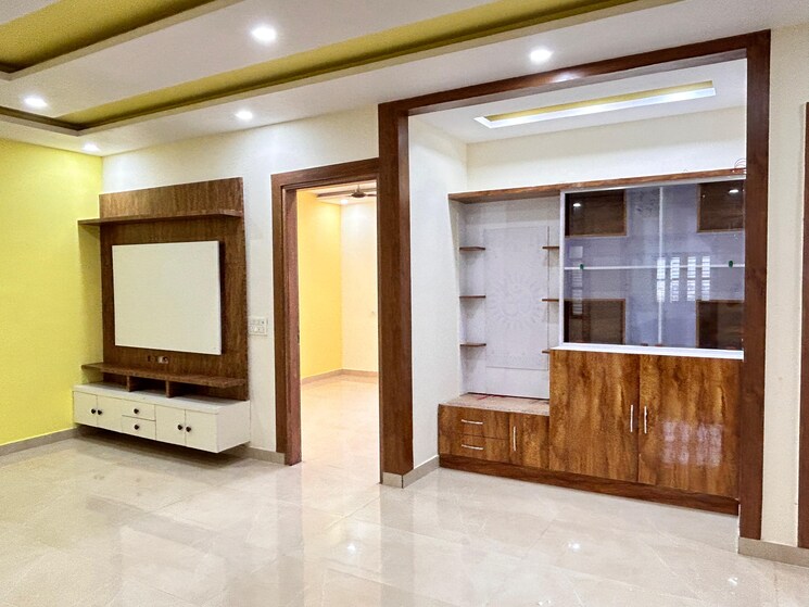 Room, sector 75 3 Bedroom 300 Sq.Yd. Builder Floor In Sector 75 Faridabad 9662450