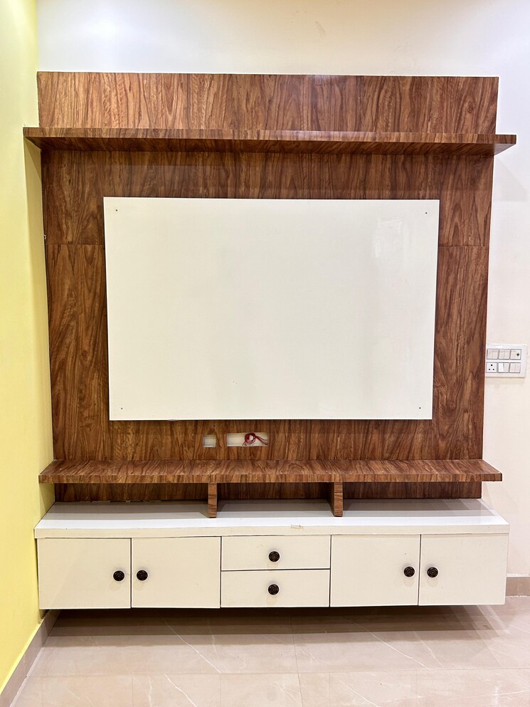 undefined, sector 75 3 Bedroom 300 Sq.Yd. Builder Floor In Sector 75 Faridabad 9662450