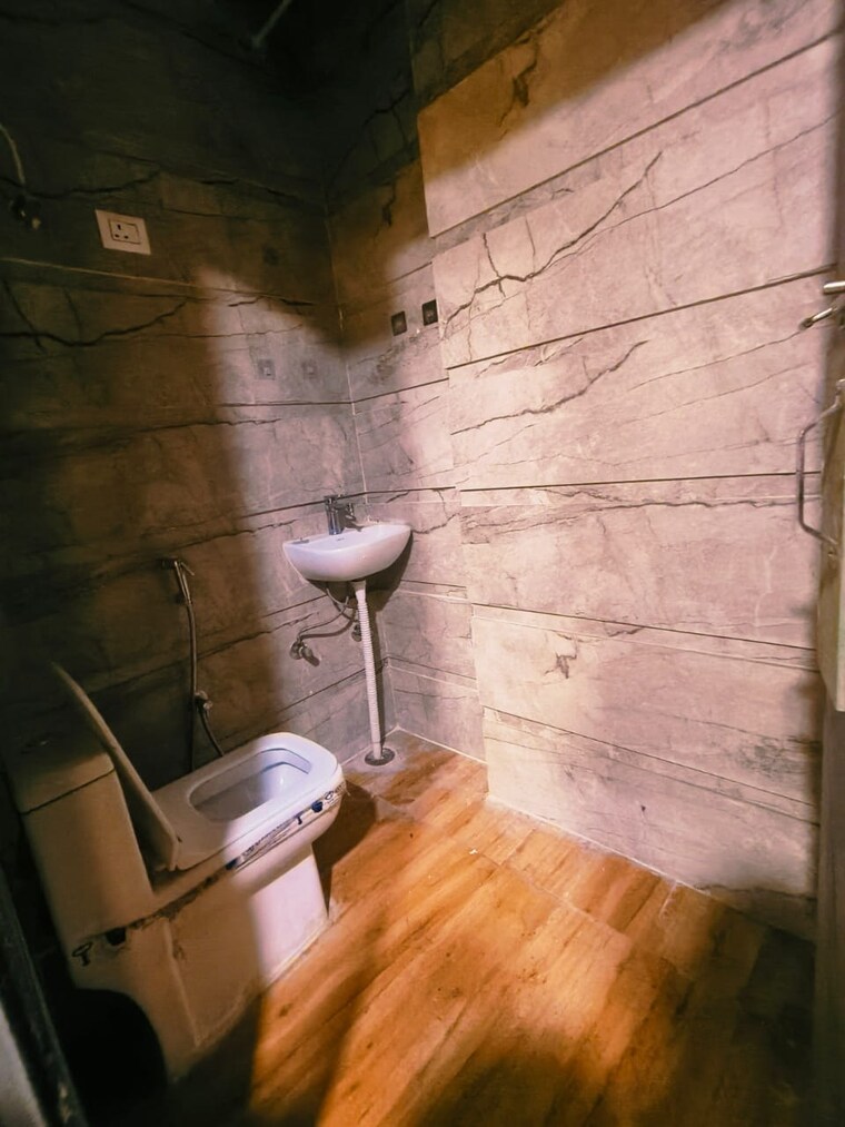 Attached Bathroom, dwarka mor 2 Bedroom 540 Sq.Ft. Builder Floor In Dwarka Mor Delhi 9662469