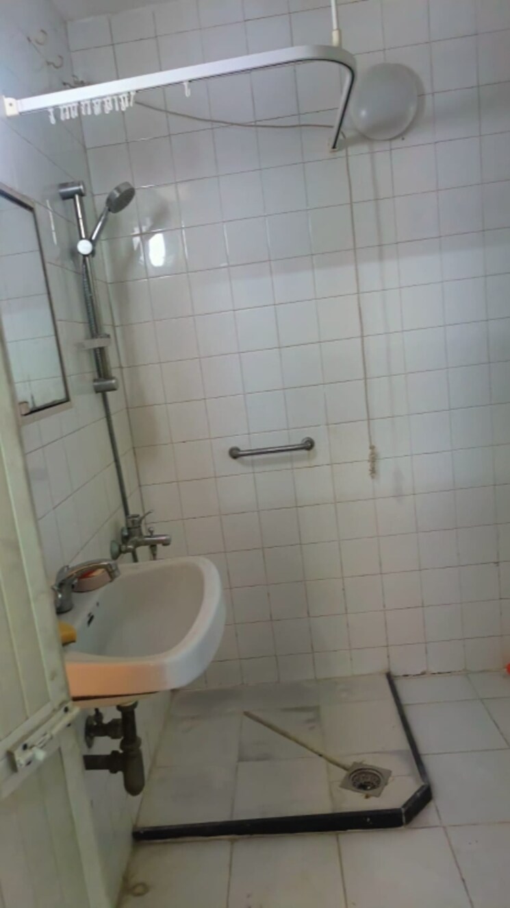 Bathroom, rockcell-chs 1 Bedroom 500 Sq.Ft. Apartment In Kurla West Mumbai 9662502