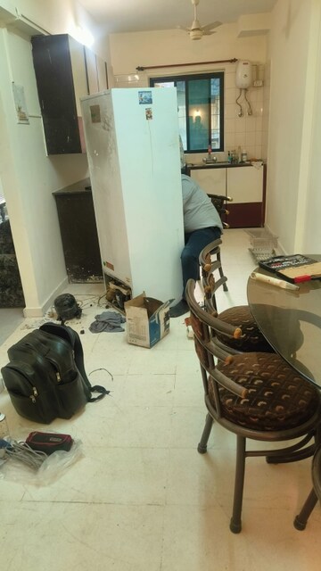 Team Area in 1 BHK Apartment at Rockcell CHS, Kurla West – for Rent