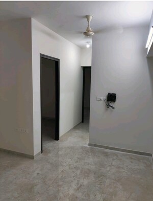 Room in 2 BHK Apartment at Lodha Amara, Kolshet Road – for Rent